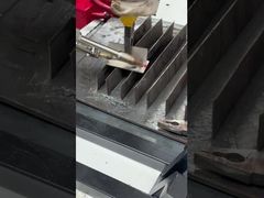 Padrão europeu de soldador portátil a laser de fibra 1500W